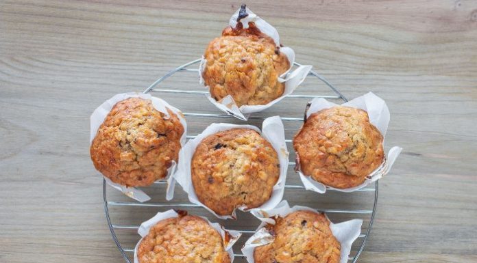 MUFFINS DE AVENA, PLÁTANO Y CHOCOLATE Muffins avena y platano